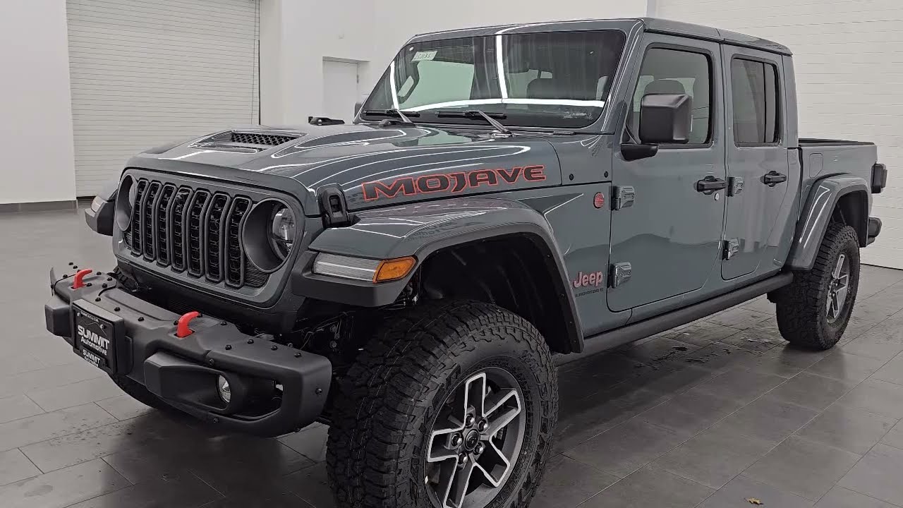 2025 Jeep Gladiator Mojave X Anvil Clearcoat New. walk around for sale in Fond Du Lac, Wisconsin