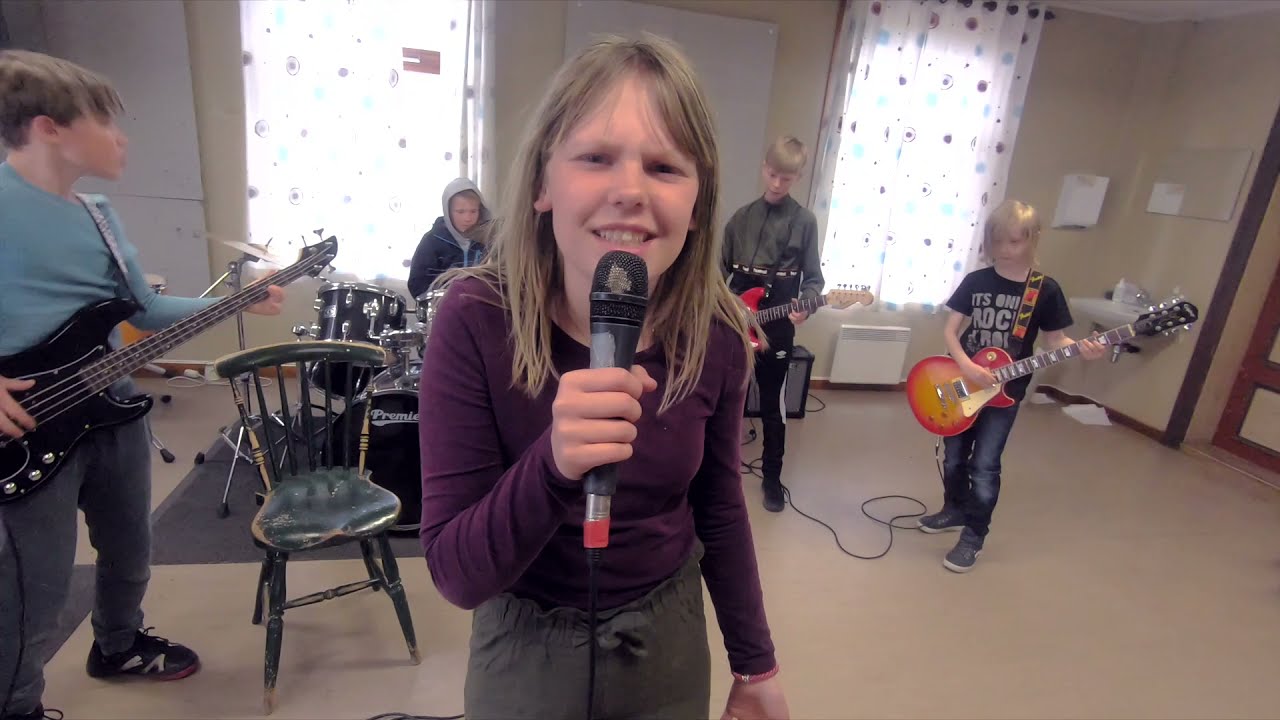 Æ Hate Korona (The RIFF)