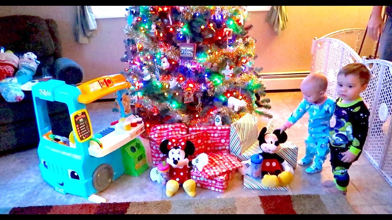 Twins Christmas Morning!