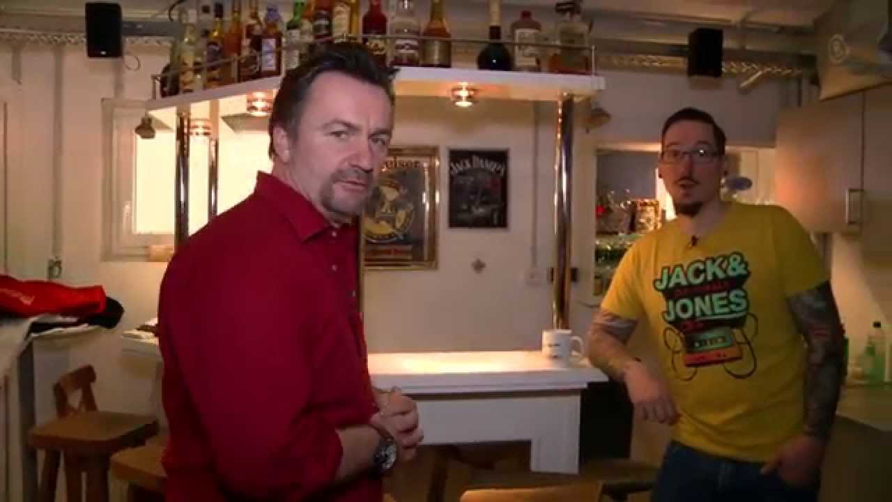 Halb Partyraum - halb Heimkino - hier geht es rund
