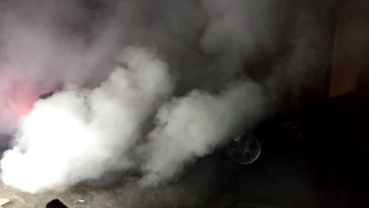 turbo 1uz soarer burnout and spitting flames WATCH TILL THE END!!!!