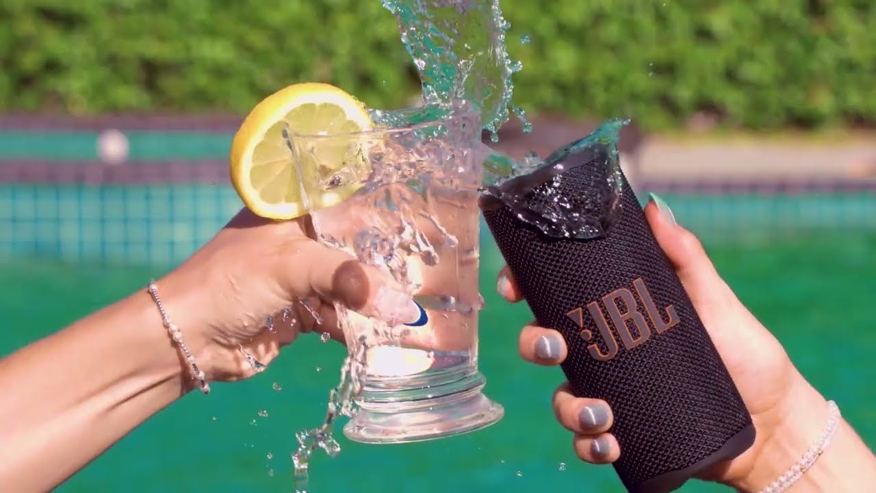 JBL Grip | Prenosn&yacute; reproduktor: Mal&yacute; rozmerom, veľk&yacute; v&yacute;konom
