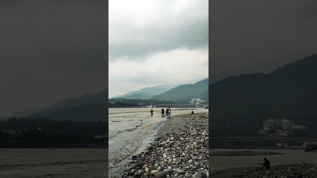 #ganga #rishikesh #beatleashram #jankisetu #lakshmanjhula #ramjhula #river #monsoon