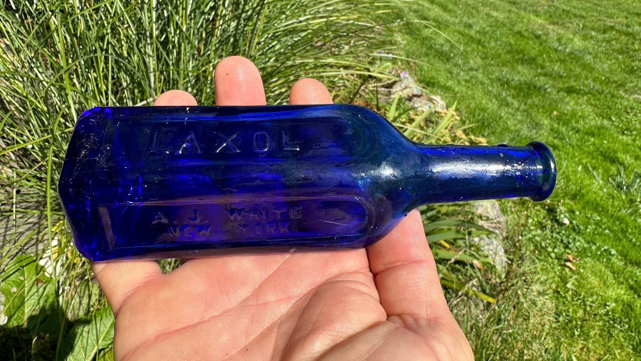 Fantastic Bottle Dump Digging 10/8/2022 Collecting Antique Glass Bottles Dug In A Bottle Dump