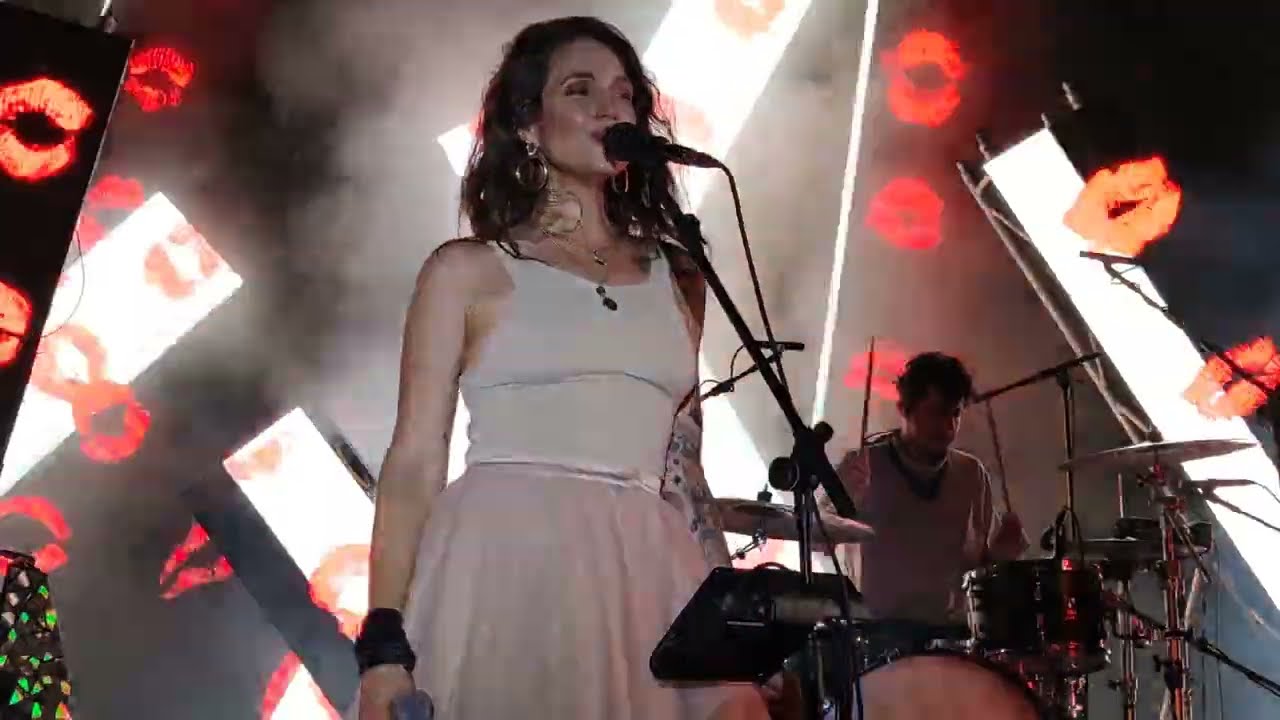 מארינה מקסימיליאן - אני הולכת