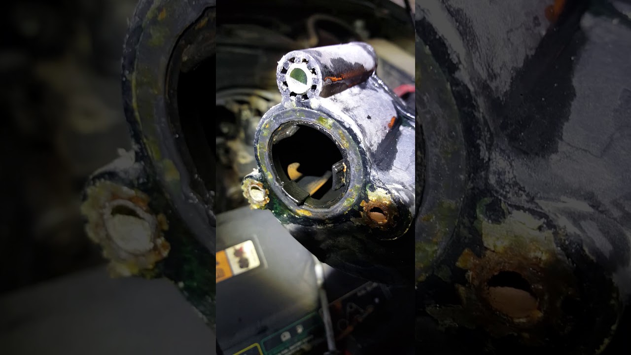 Ford Explorer 2002-2006 4.0 Cómo cambiar el  thermostat housing