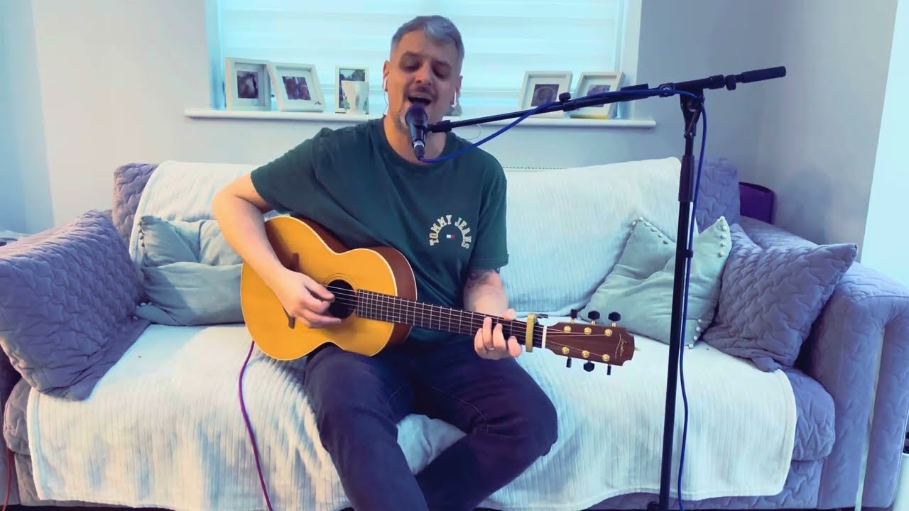 Romeo & Juliet (Dire Straits Acoustic Cover)