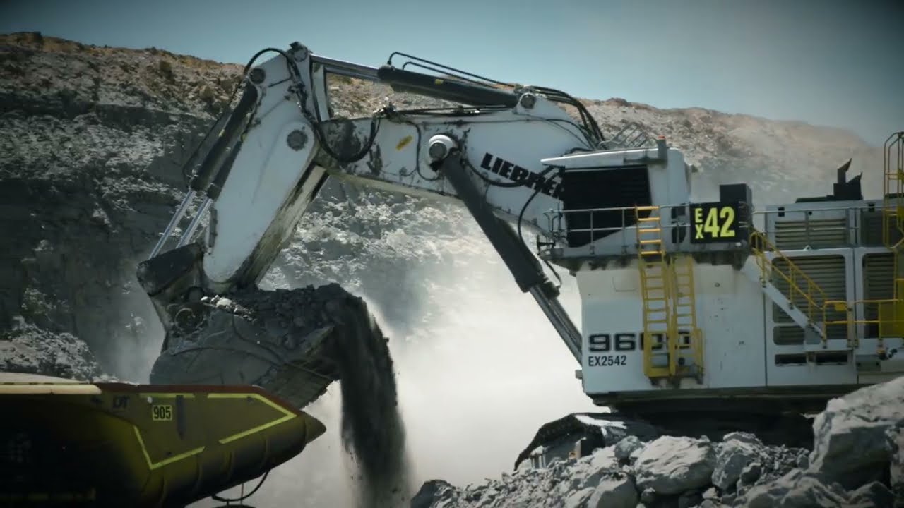 Liebherr - R 9600 Mining Excavator