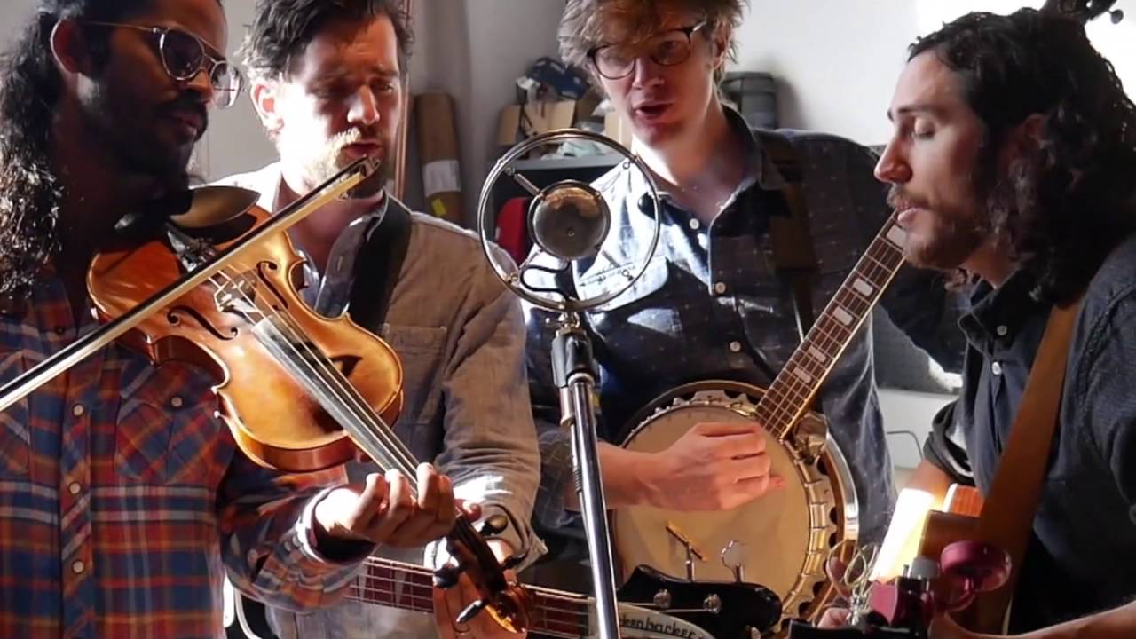 Darlingside - White Horses (live at Ear Trumpet Labs)