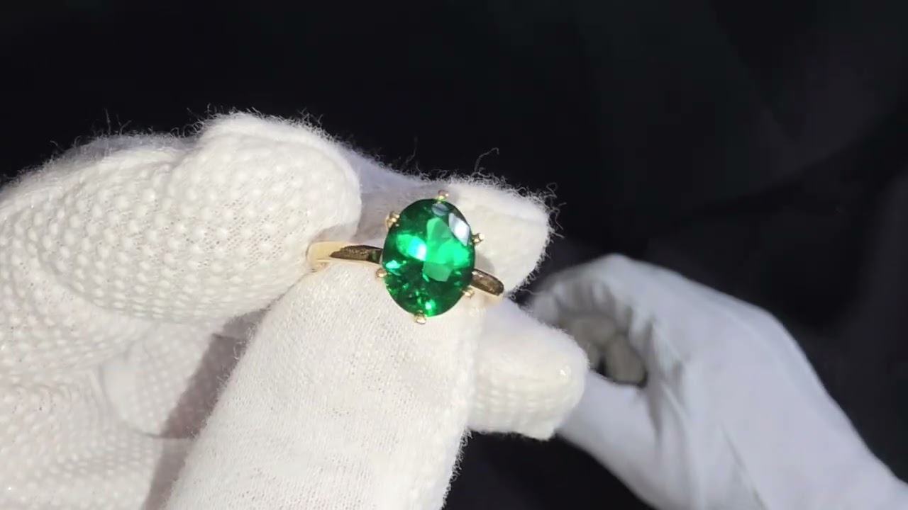 Emerald or Helenite, can you tell the difference? What is Helenite anyway?