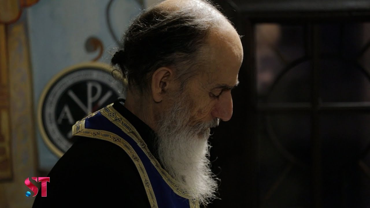 Starețul din Poiana Brașov: „De 30 de ani, mănânc, zilnic, pâine pustnicească”