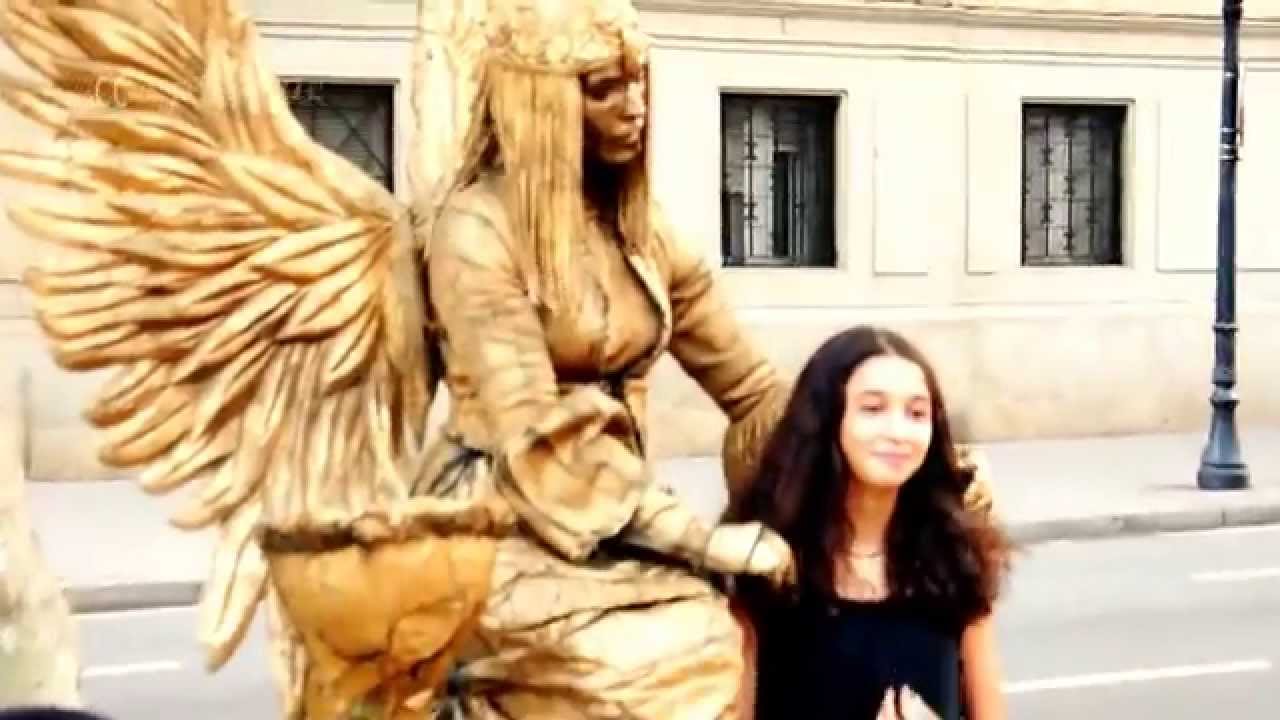 Nice Living Statues in Barcelona