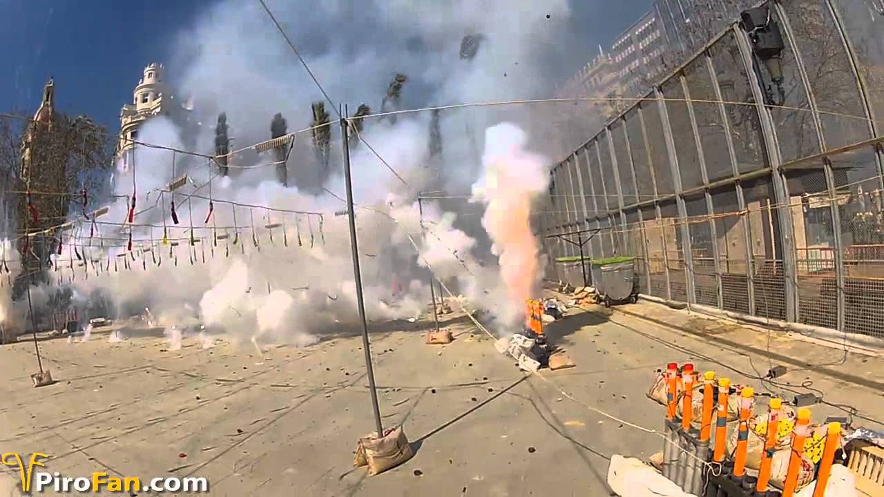 Pirotecnia Caballer - Mascletà 18 de Marzo a vista de pirotécnico Fallas 2013