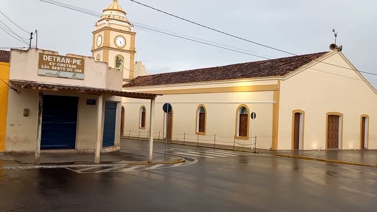 A cidade está diferente #chuva 