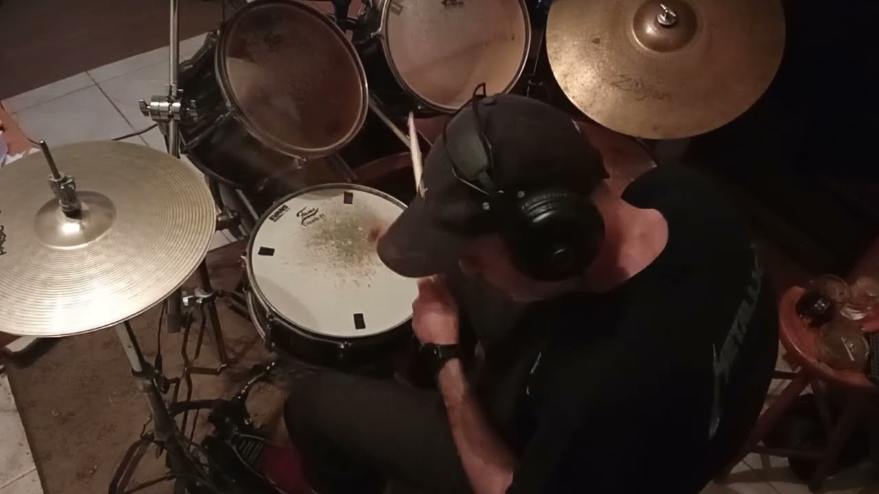 Drumming with my new double pedal Millennium PD-669. Pantera - Domination