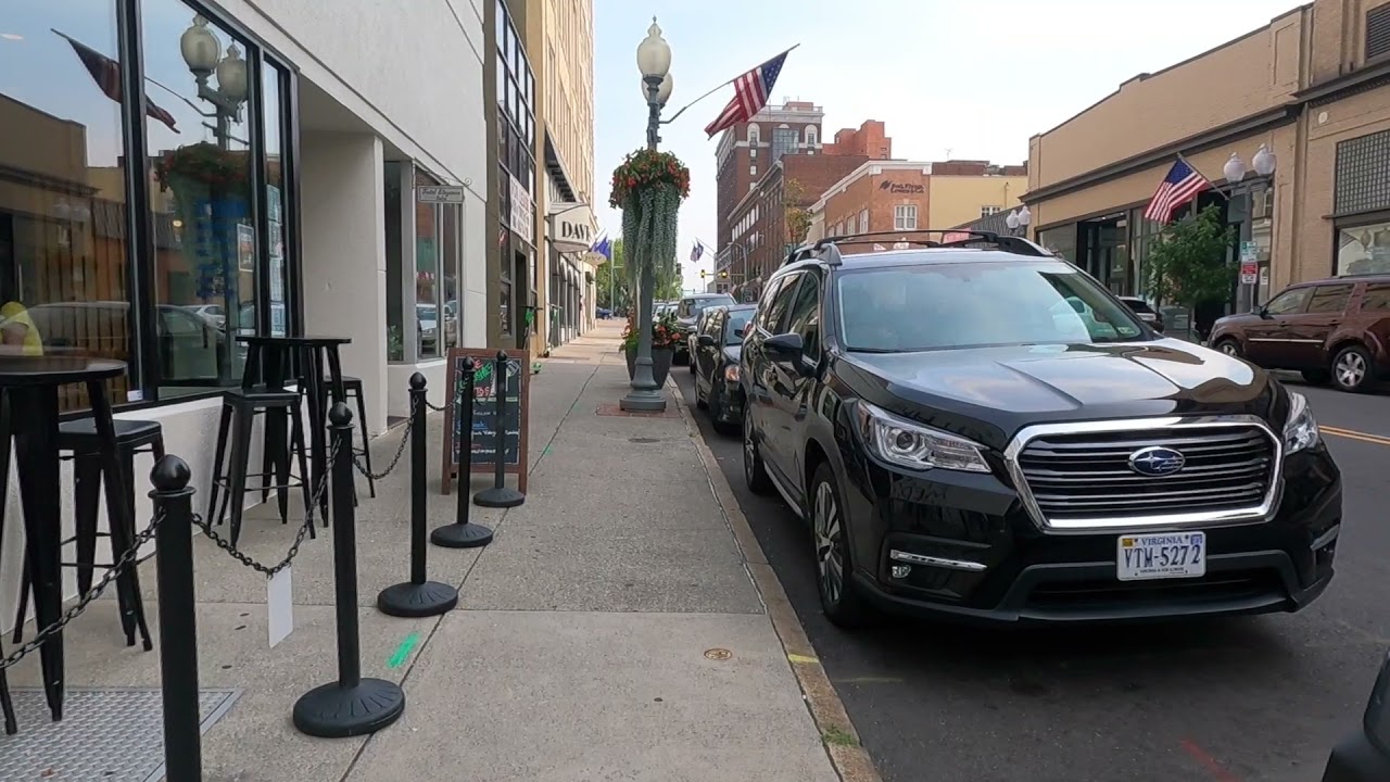 Walking Downtown Roanoke