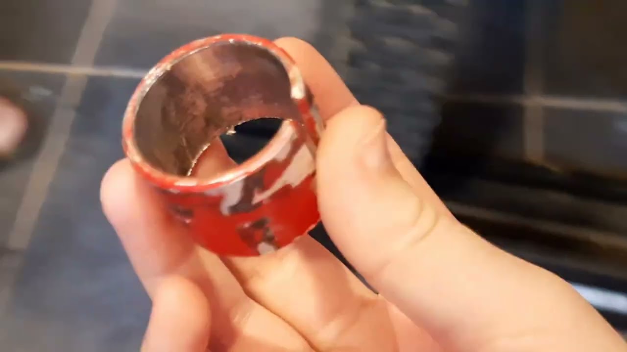 חיתוך צינור מושב באופני שטח Cutting the seat tube on an aluminum bike frame 11 2022