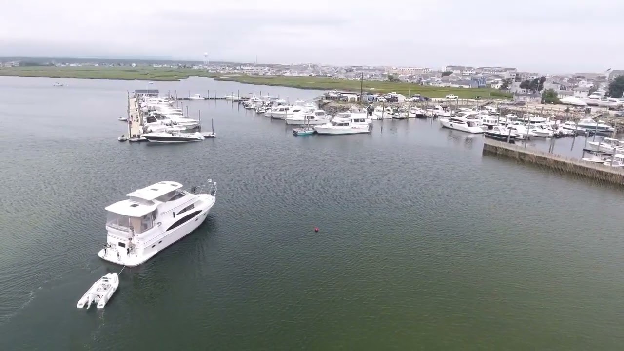 carver 466 docking hampton nh