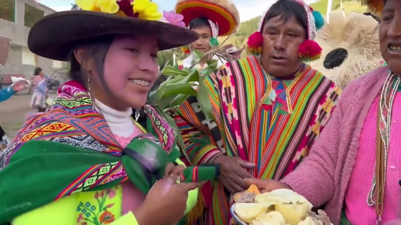 Tinkuy / Encuentro entre dos comunidades quechuas