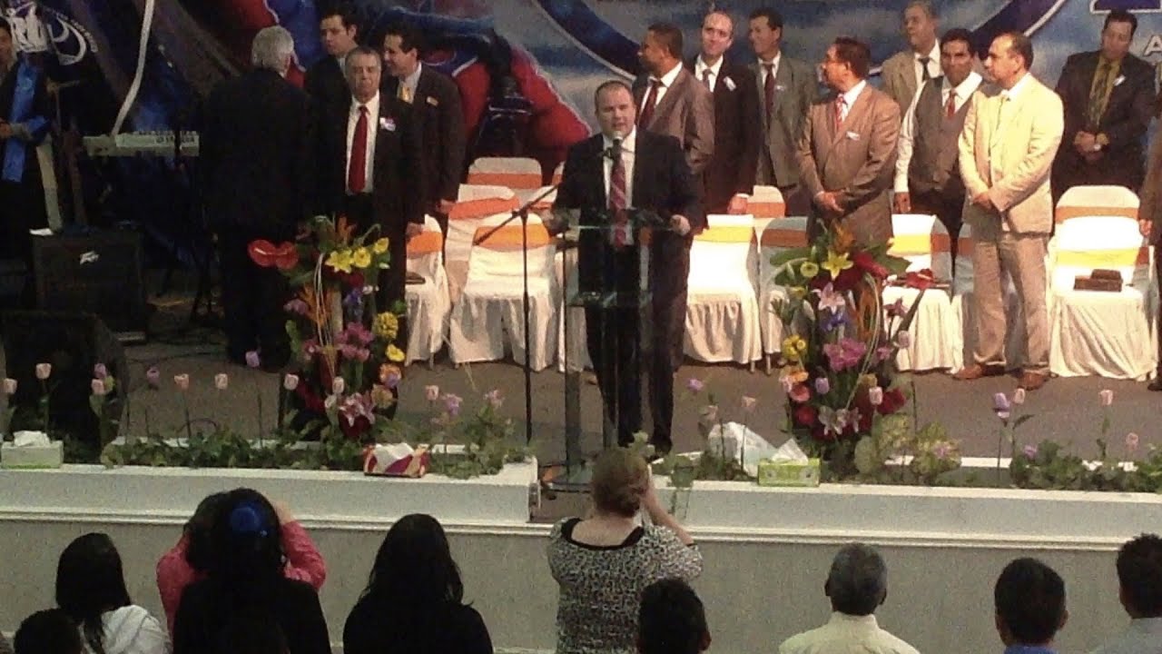 El Sacerdote Del Nuevo Pacto  - Esteban Drost