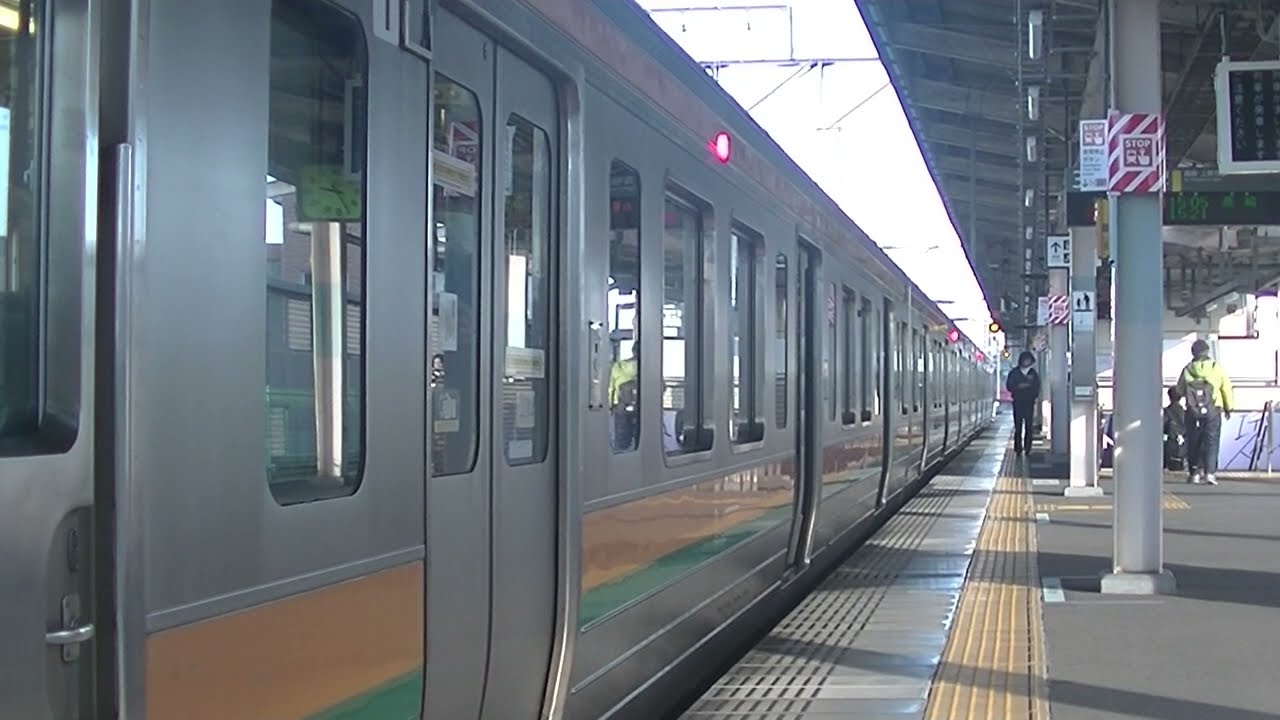両毛線211系A32編成高崎行き@前橋駅