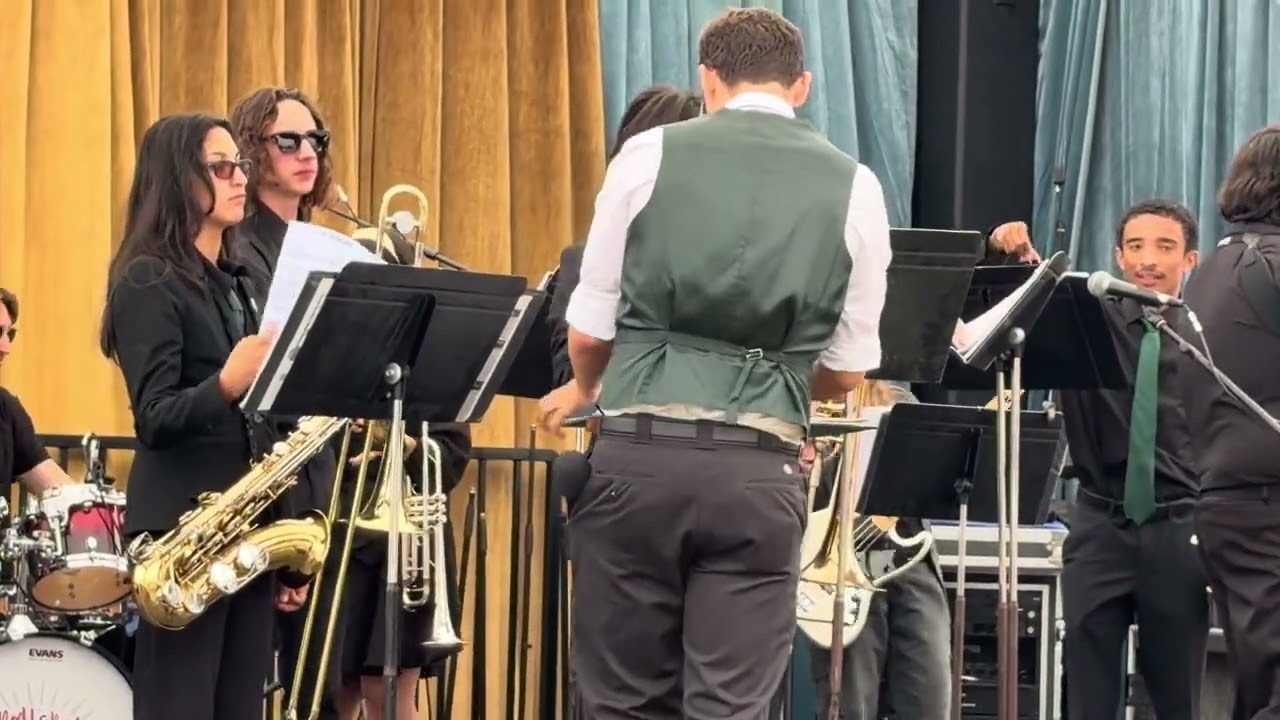SBHS Jazz Band at the 40th Annual I Madonnari Italian Street Painting Festival part 1