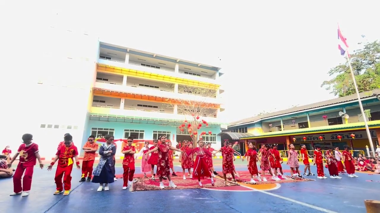 การแสดงตรุษจีนป.3