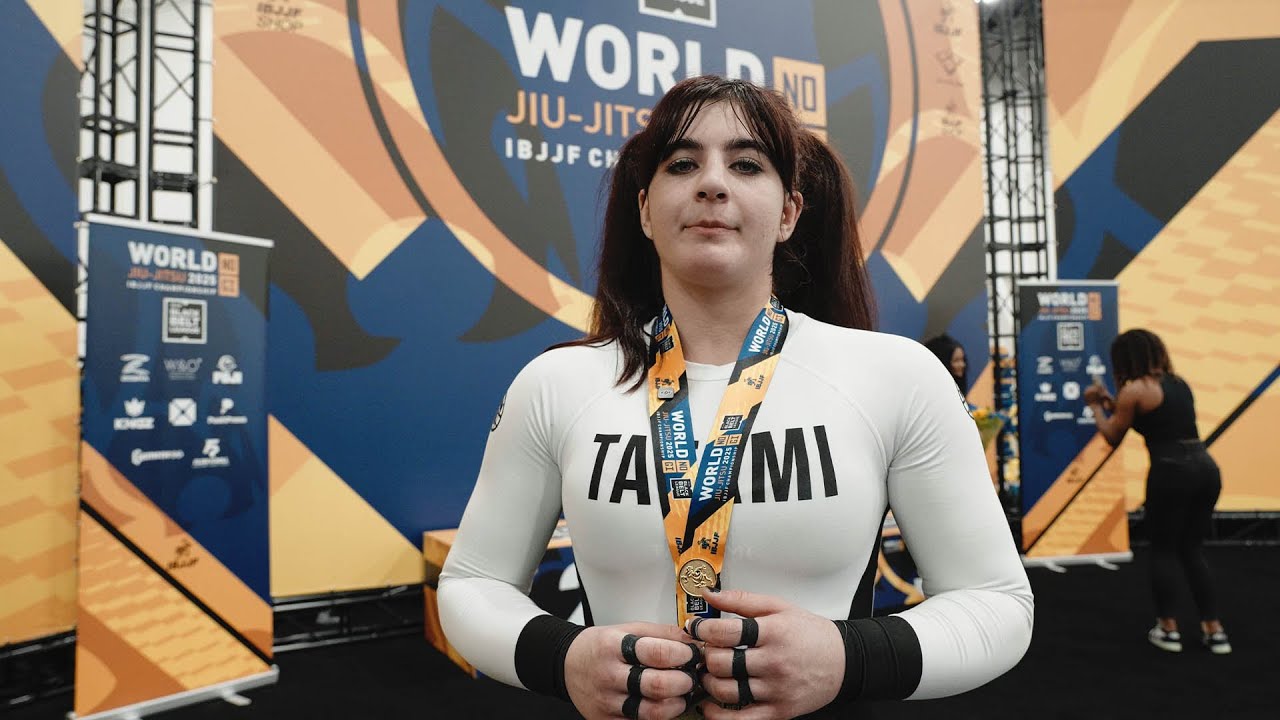 18-летняя Хелена Кревар завоевала титул чемпионки мира по борьбе без кимоно (черный пояс) | Полна...