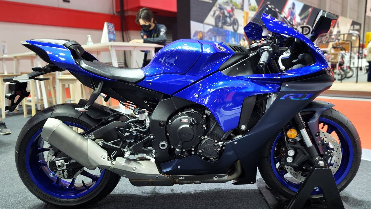 2022 Yamaha R1 Icon Blue