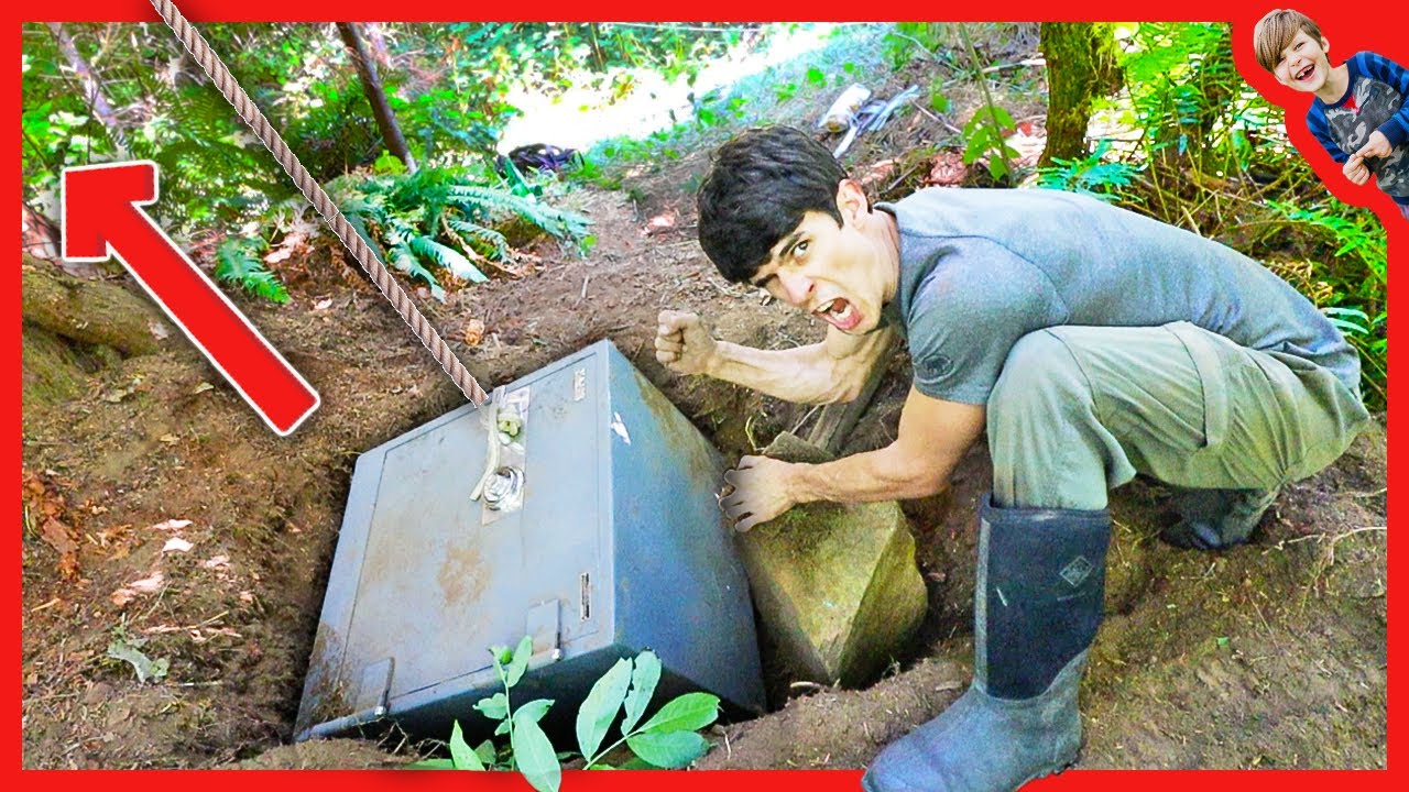 Pulling BIGGEST HIDDEN ABANDONED SAFE EVER out of Hole With Go-kart