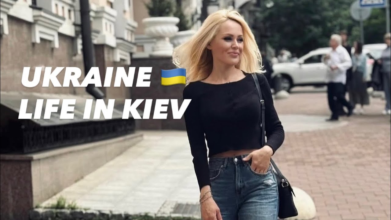 Ukraine 🇺🇦Life in Kiev. February 12, 2026. The Streets of Kiev, Ukraine. Streets Scenes.