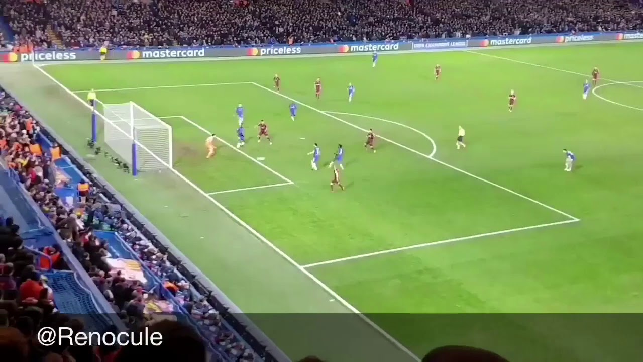 Bar&ccedil;a fans reacting to Messi's goal against Chelsea