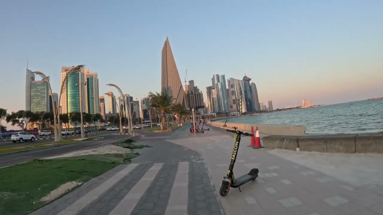 Walking Along the Corniche Doha, Qatar in 4K