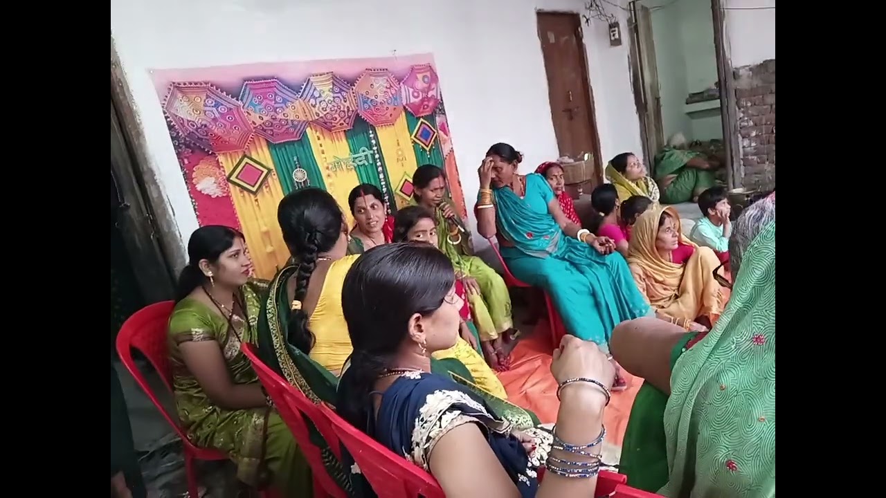 Yahan Haldi Marwah ka Geet bhi sub mill ke kaarein thae or yahan pe hum sabko sindoor lagaya, Tel, 