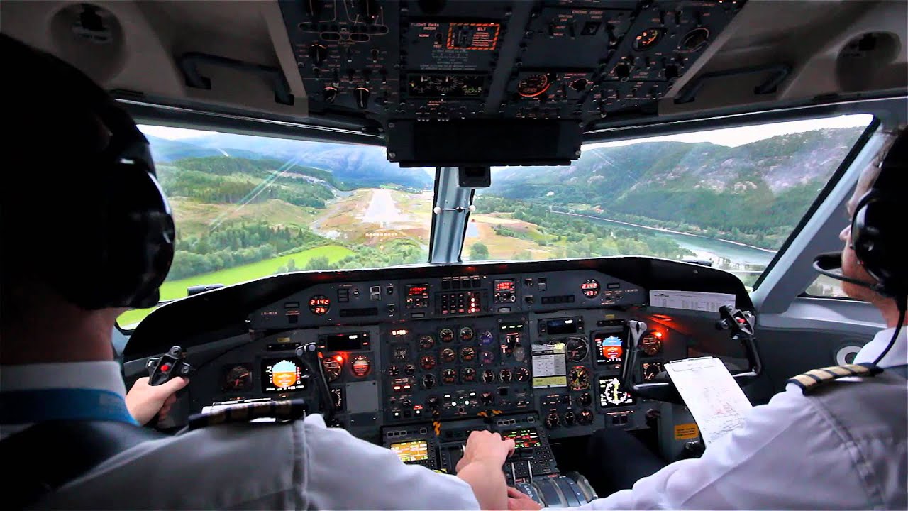 HD: Dash 8 STOL landing Cockpit view