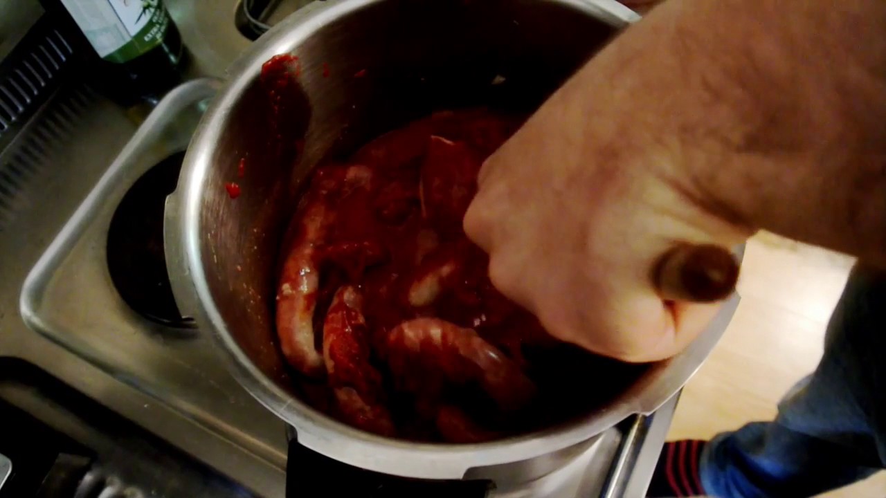Che bocconi da Gigante! - Pasta che cincu puttusa al sugo di maiale