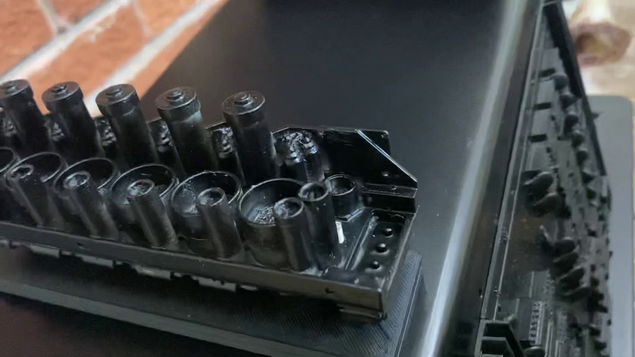 Close up on the printed Mouse Droid details..