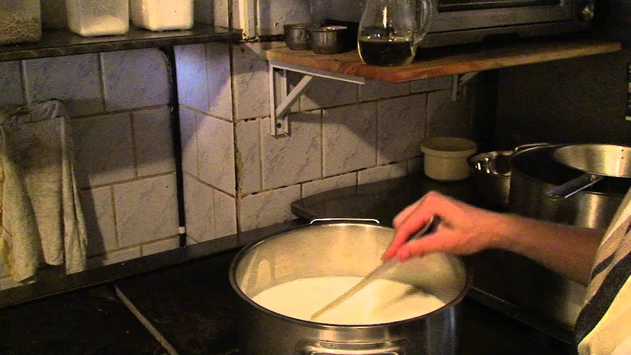 Video recepte: Gatavojam Jāņu sieru!