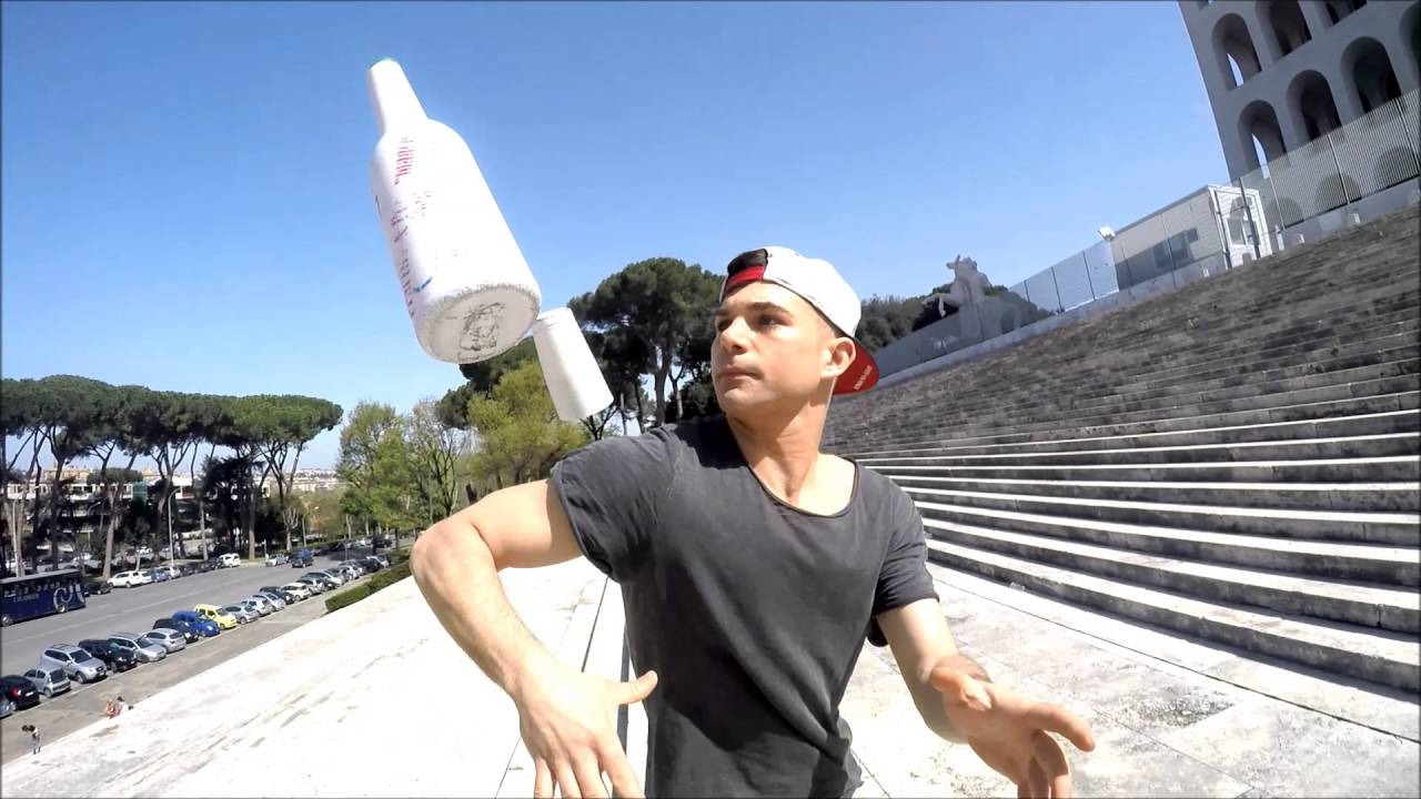 LORENZO FERRANTE  flair video for party in bottle rome