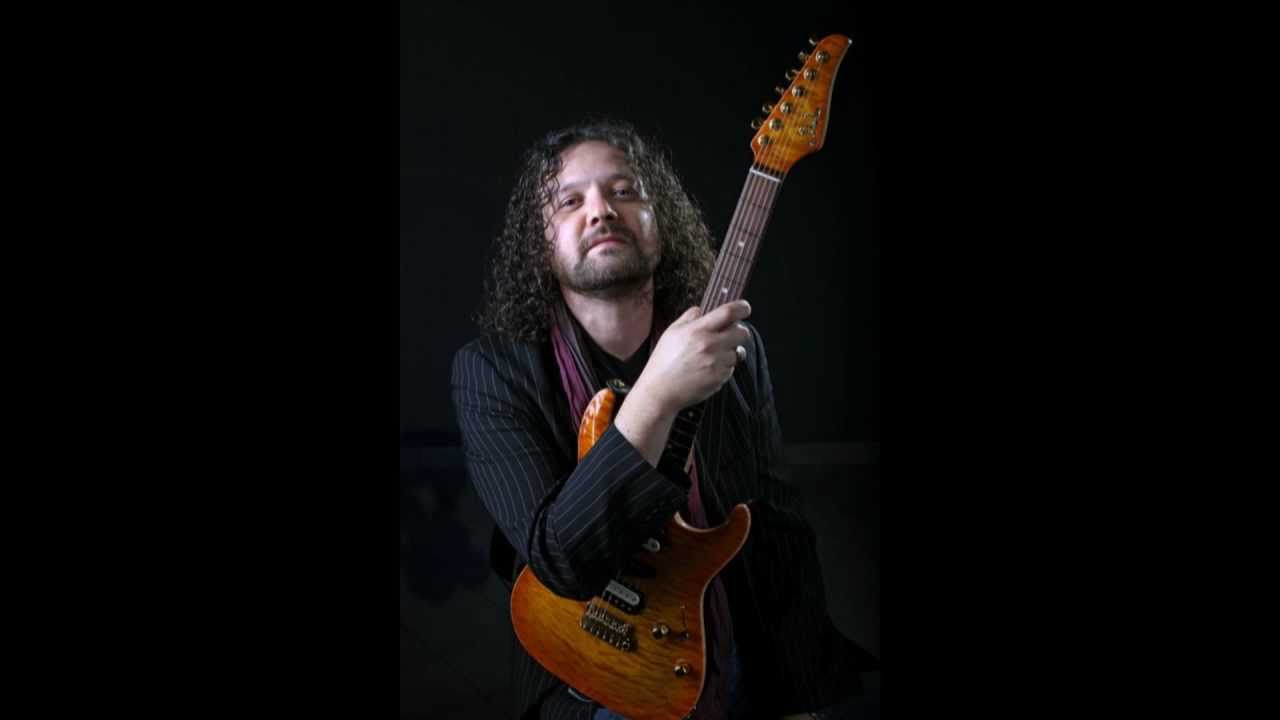 Bársony Attila Feat. Madarász Gábor - Moon On Fire