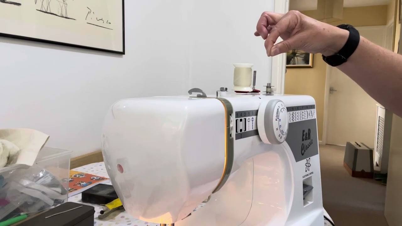 Thread the bobbin E&R Classic KPN400