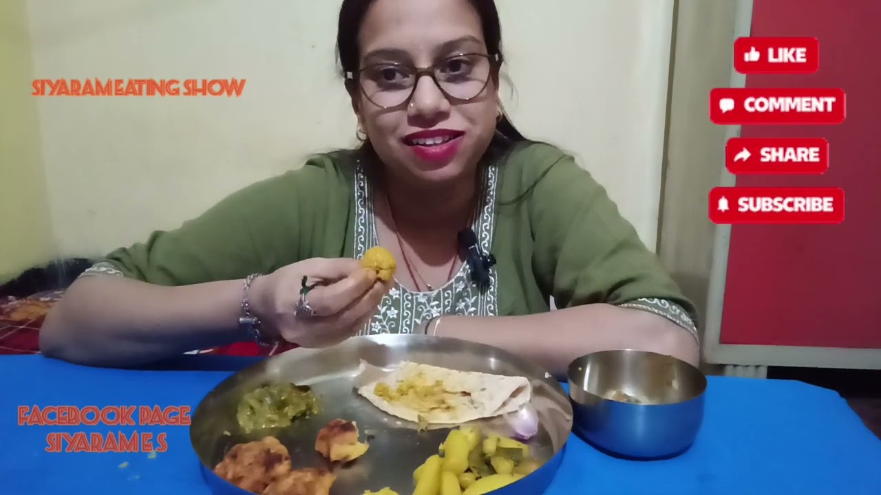 হাতরুটি , বেগুন আলুর তরকারি ফুলকপি তরকারি আলু পেঁয়াজ কলির ভাজা বেসনের বড়া