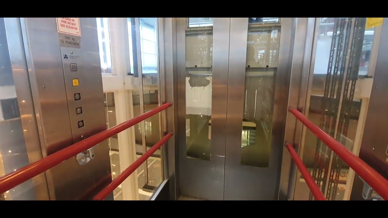 An Elevator-Tour of 3 old WDE elevators @ Railroad station Duivendrecht