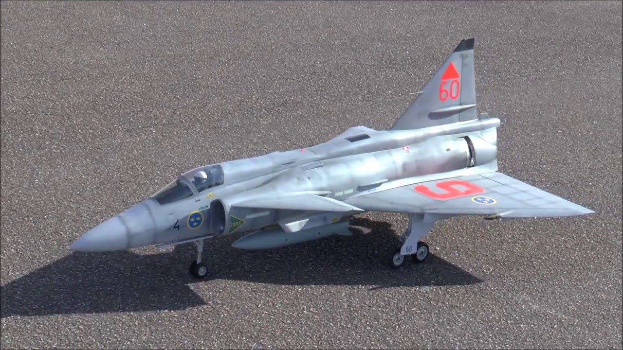 JA 37 Viggen skala 1/9 Hasslösa premiär för 2016
