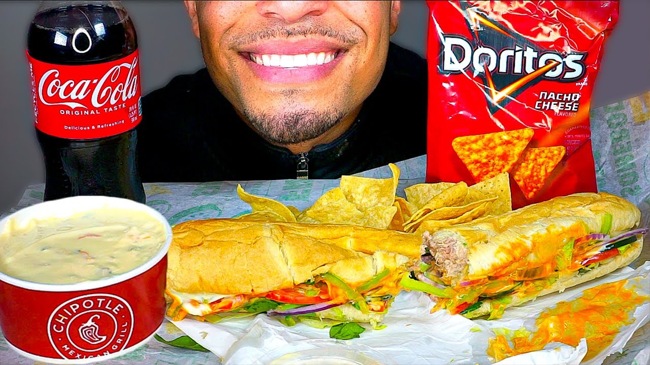 ASMR SUBWAY FOOTLONG SANDWICH CHIPOTLE CHEESE QUESO SAUCE CHIPS BIG BITES MUKBANG EATING SOUNDS