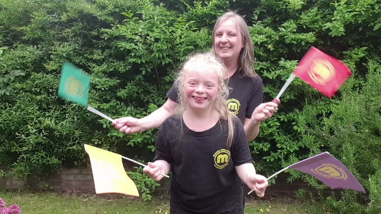 Sia - Unstoppable-Signed with Makaton-Just for fun! Bloopers! 😂 Makaton International Awareness Day
