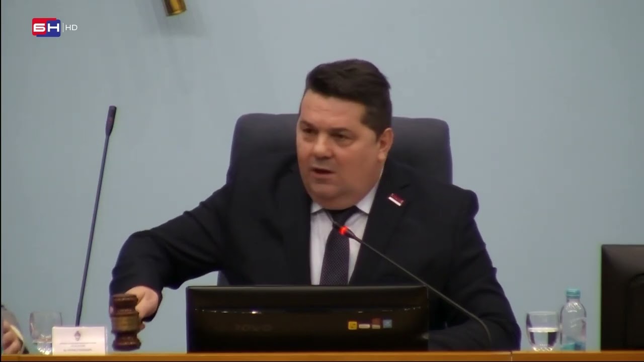Vučinić prozvao Stevandića za krađu 20 miliona KM, a on ga izbacio iz skupštine