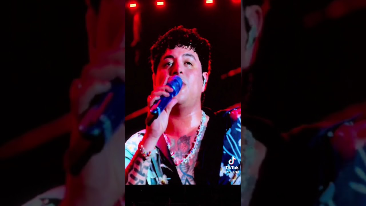 Corazón en vivo desde Puerto Vallarta, Grupo firme y Moy bobadilla