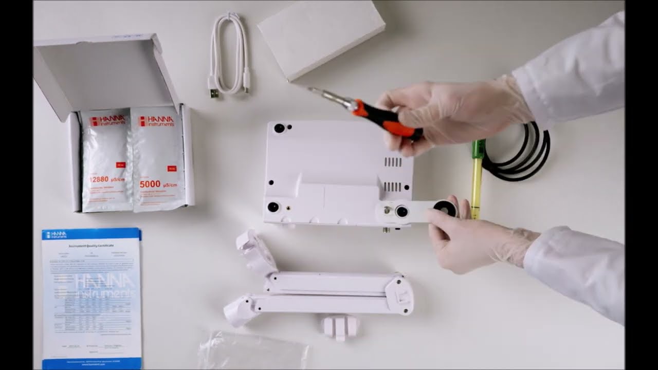 Video tutorial HANNA: montaje y primeros pasos del conductímetro de sobremesa HI6321