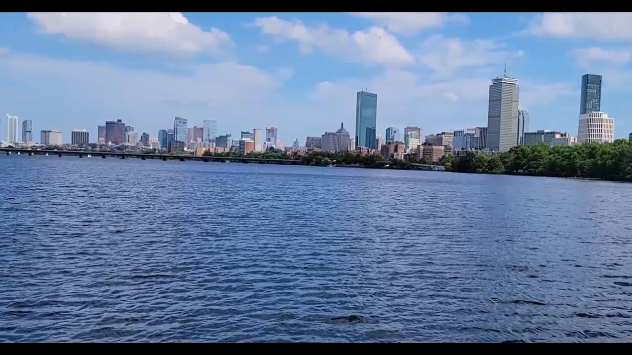 RIVER BOAT CRUISE ON THE CHARLSE RIVER IN BOSTON, MA
